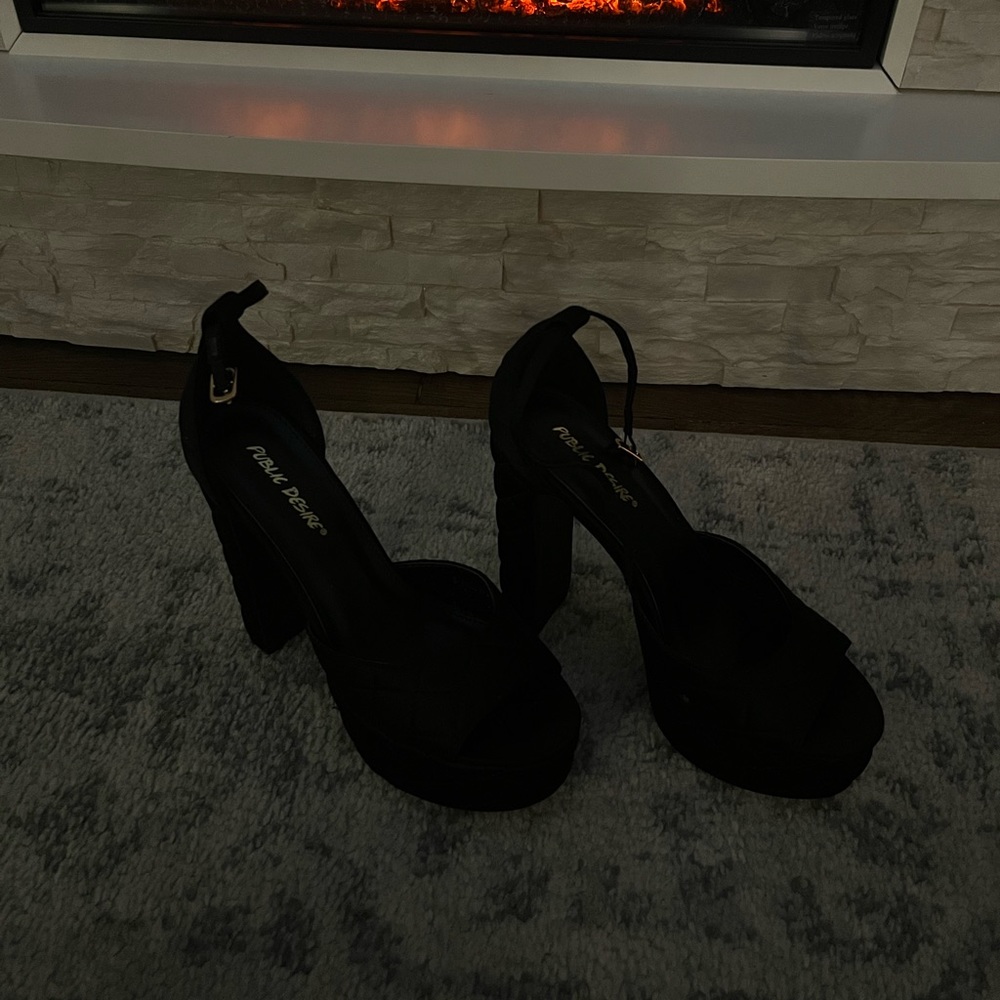 dolls kill kylie platform heel